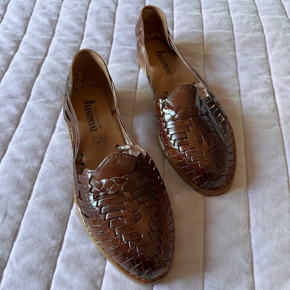 Artisan made Huarache sandals in Chocolate brown color. - Picture 10 of 11